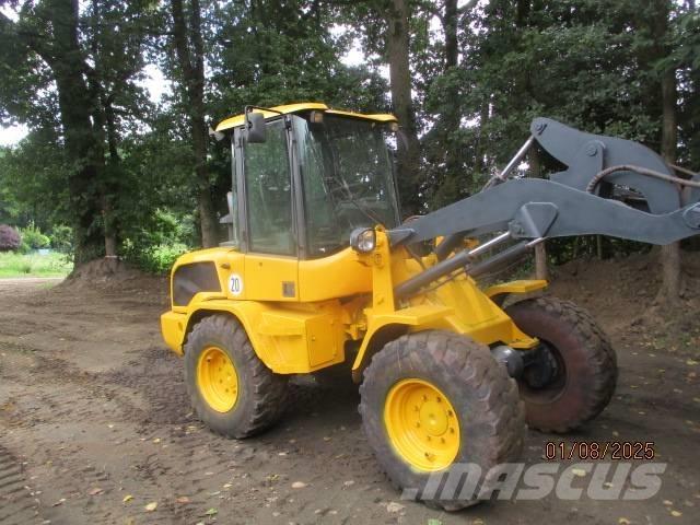 Volvo L 30 لوادر بعجل