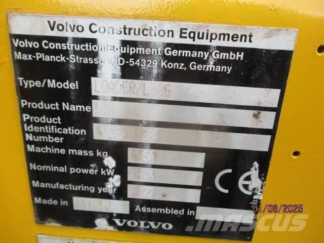 Volvo L 30 لوادر بعجل