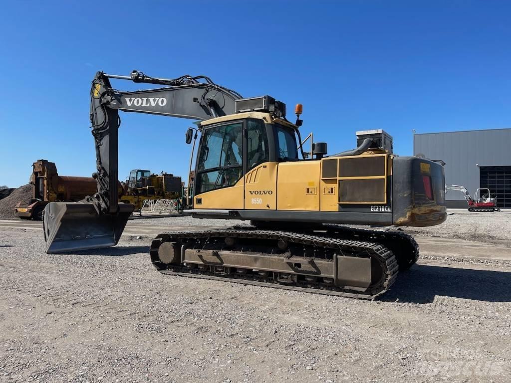 Volvo EC 210 C L حفارات زحافة