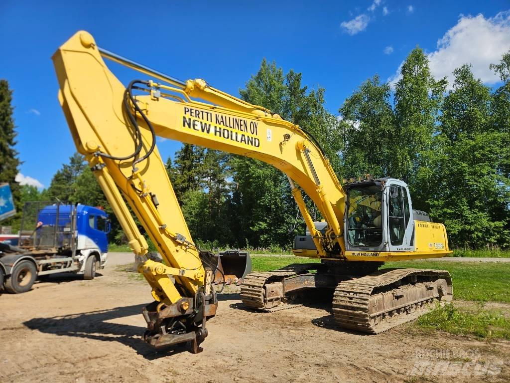 New Holland E 385 B حفارات زحافة