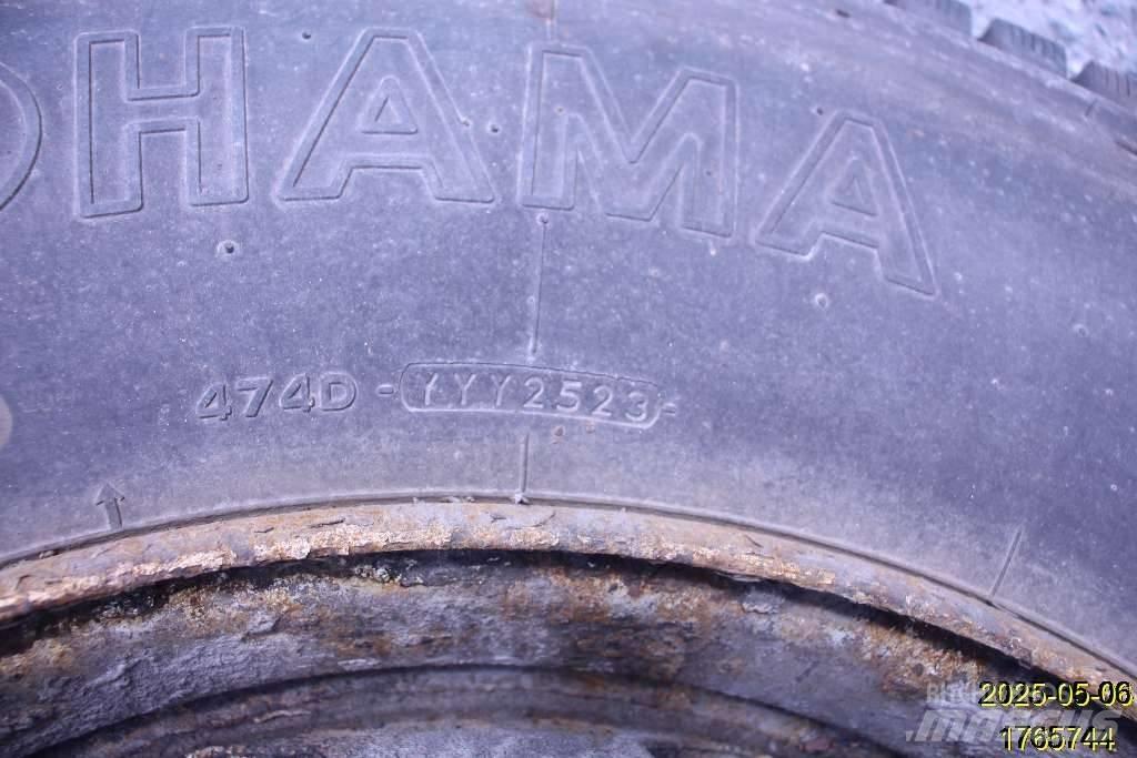 Yokohama SY397 الإطارات والعجلات والحافات