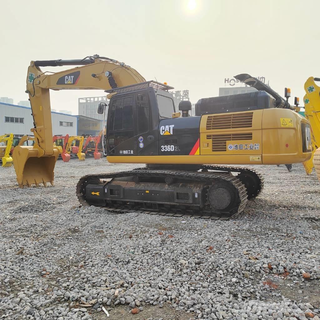 CAT 336 D2 حفارات زحافة