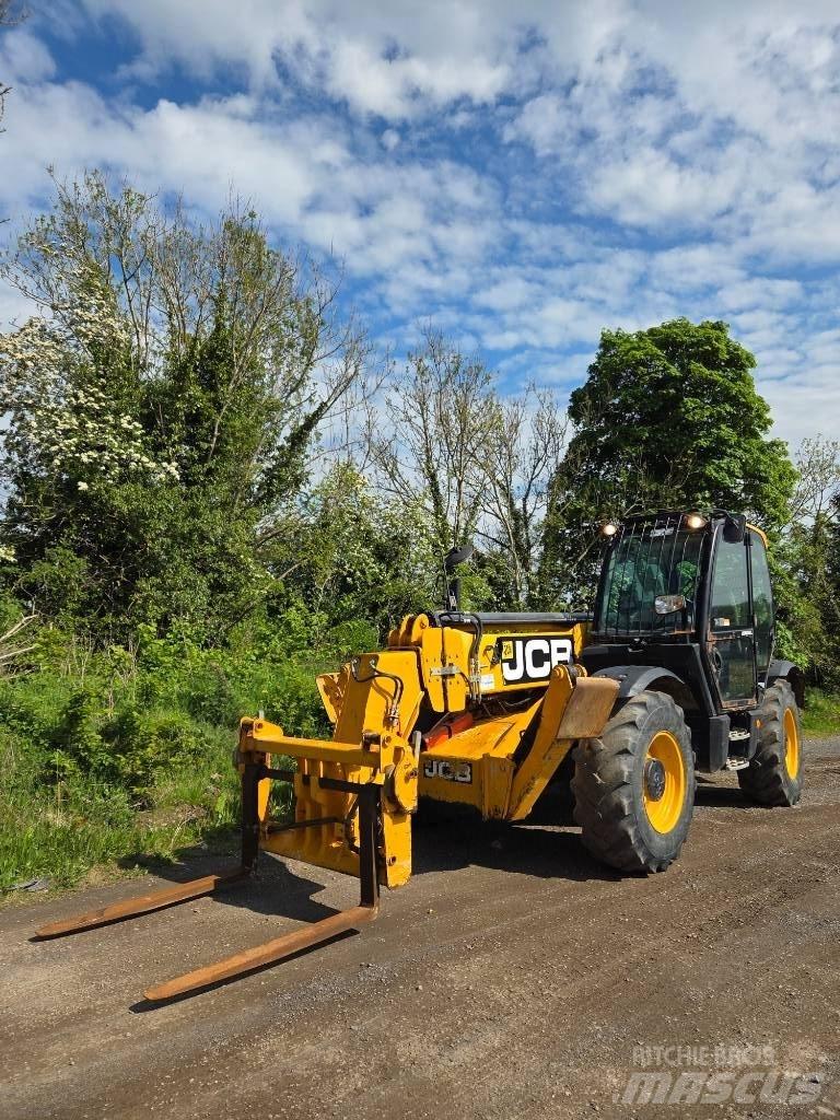 JCB 540-140 A/C مناولات متداخلة