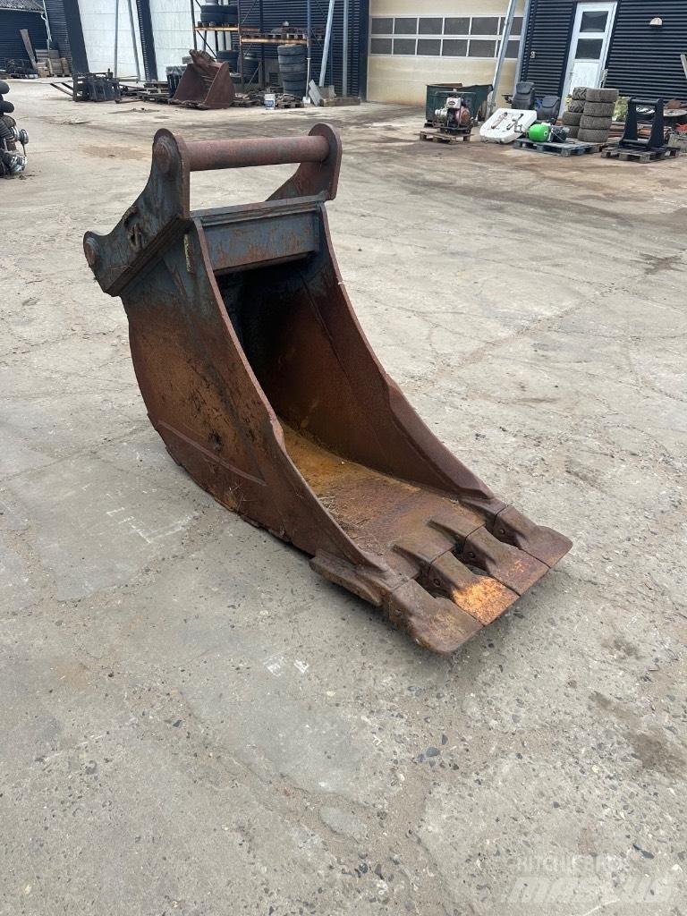  Andet S80 graveskovl دلاء