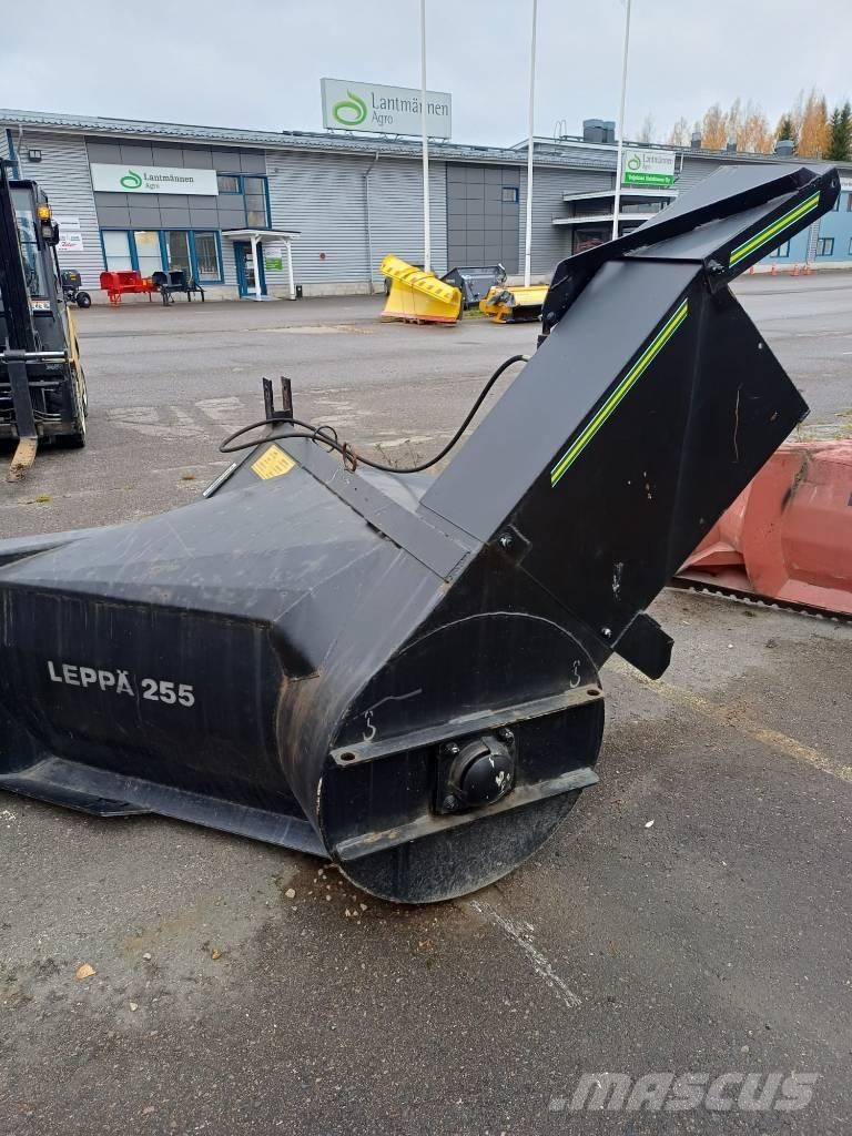 Leppä Leppä 255 قاذفات الجليد