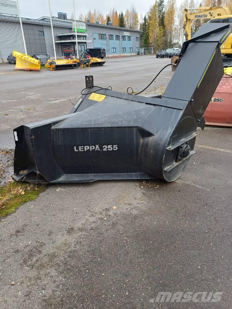 Leppä Leppä 255 قاذفات الجليد