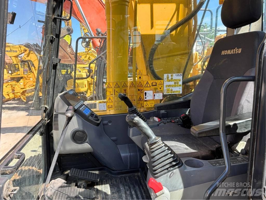 Komatsu PC210LC-11 حفارات زحافة