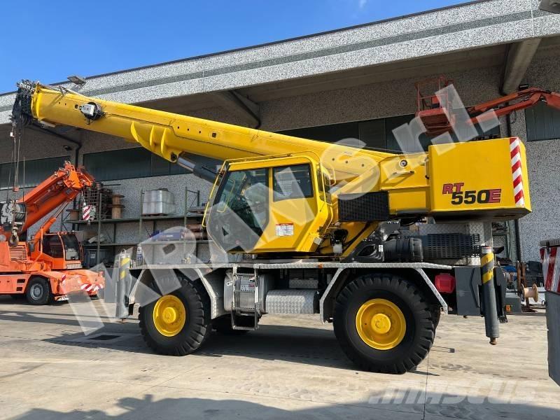Grove RT550E رافعات الطرق الوعرة