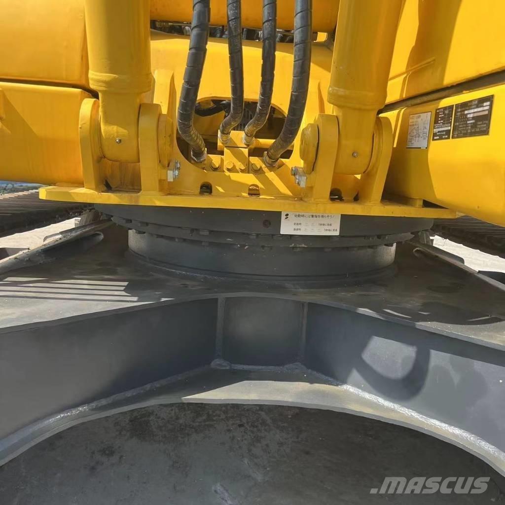 Komatsu PC 130-7 حفارات زحافة