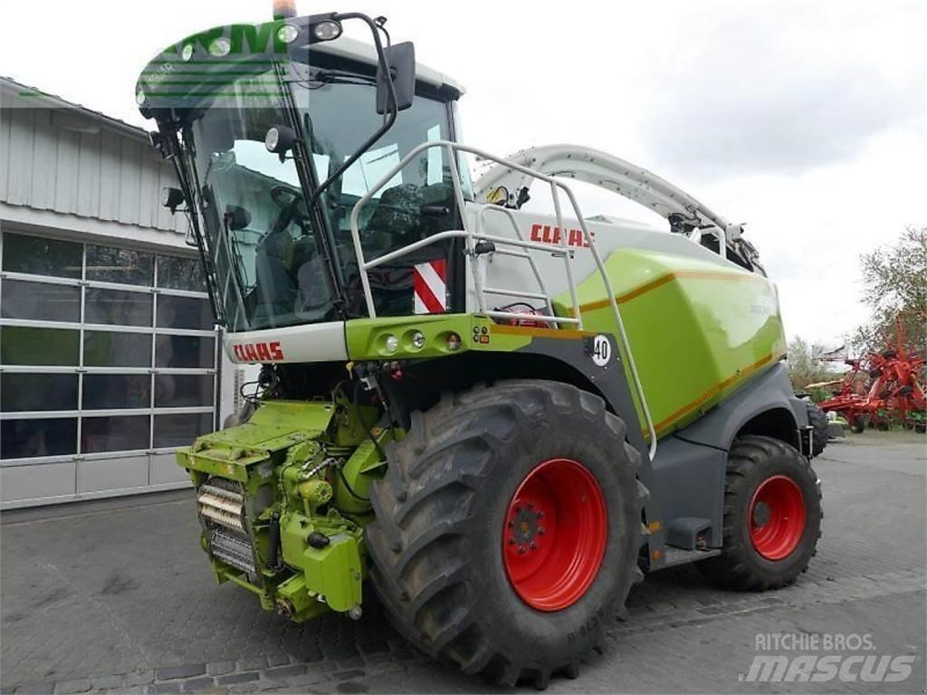 CLAAS jaguar 850 علافات ذاتية الدفع