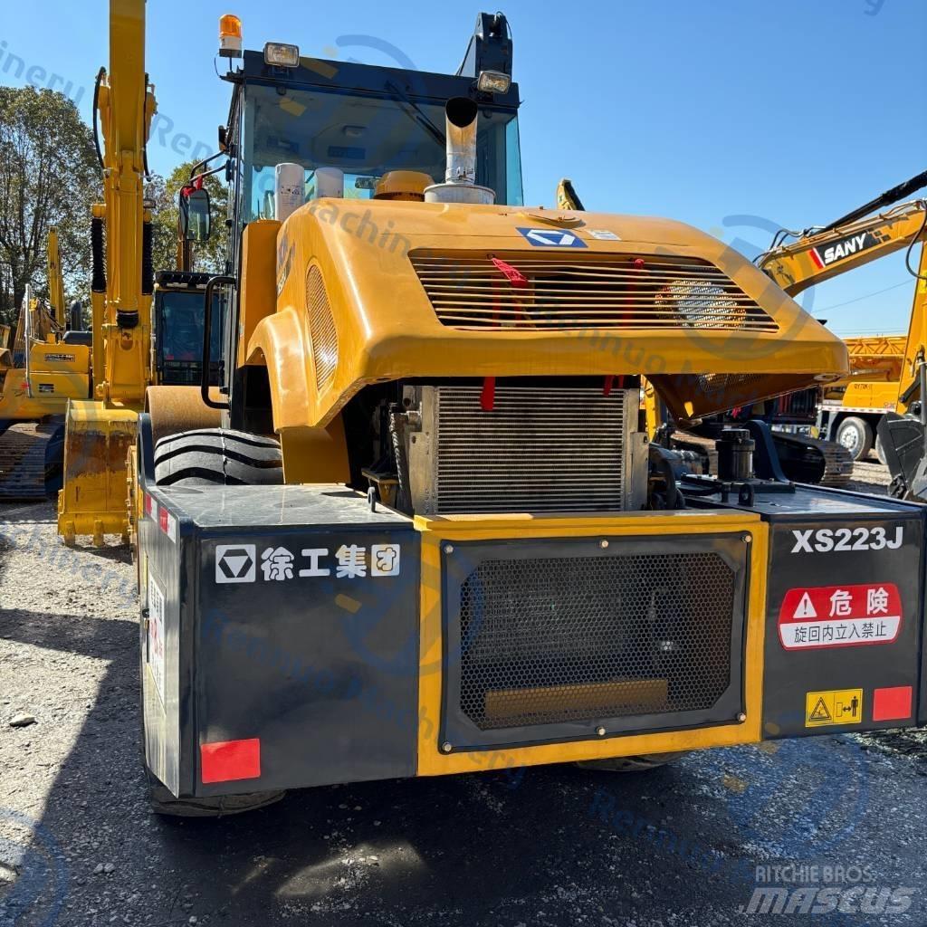 XCMG XS223J مداحل أحادية الأسطوانة