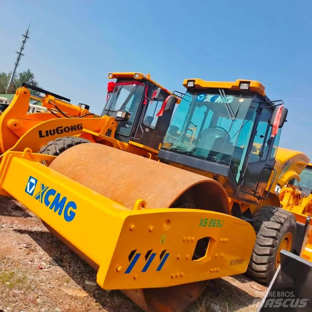XCMG XS263J مداحل أحادية الأسطوانة