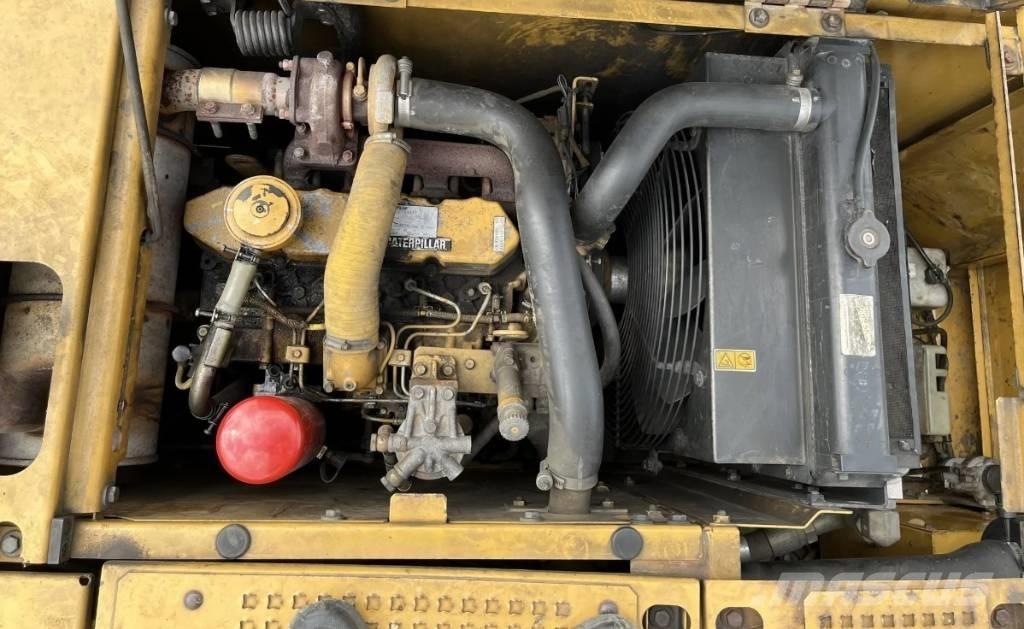 CAT 312 C L حفارات زحافة