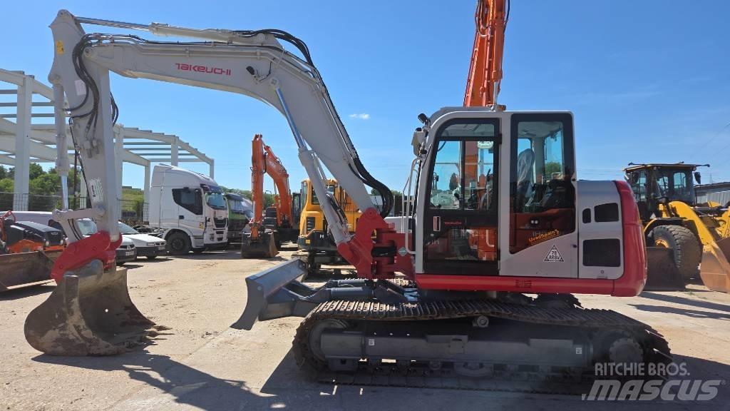 Takeuchi TB 2150 حفارات زحافة