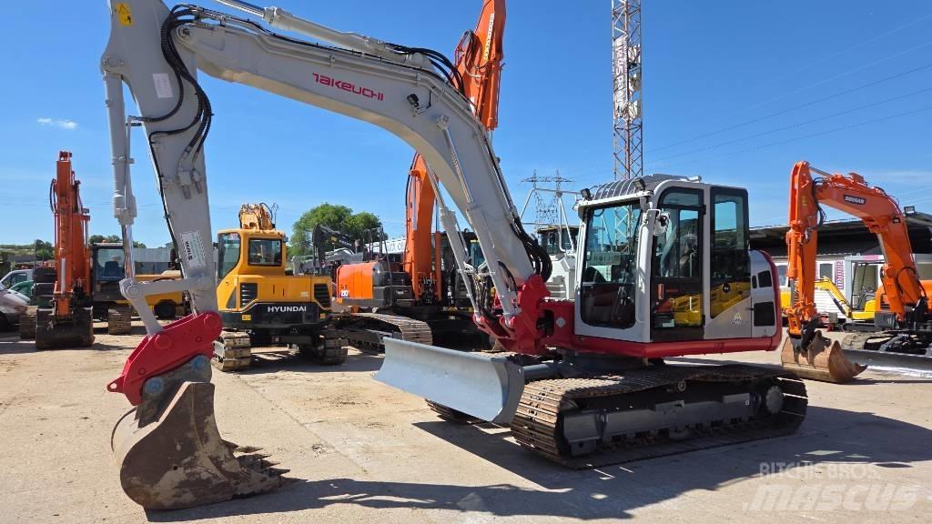 Takeuchi TB 2150 حفارات زحافة