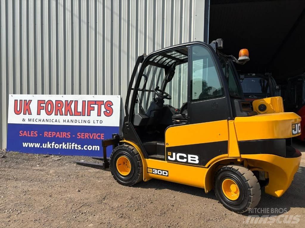 JCB TLT 30 D مناولات متداخلة