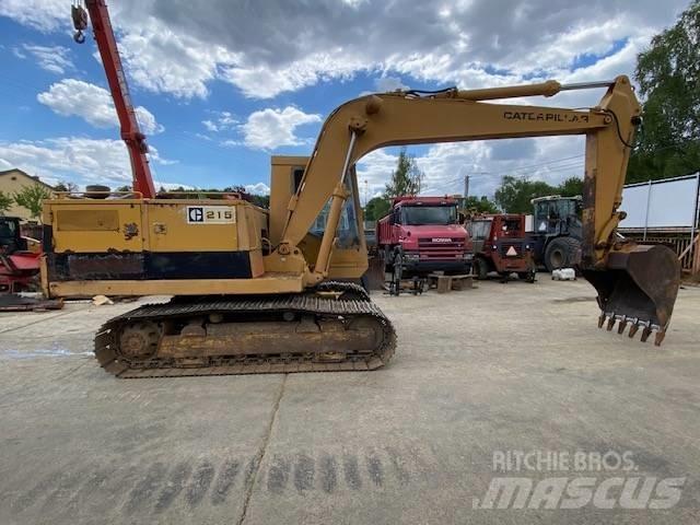 CAT 215 حفارات زحافة