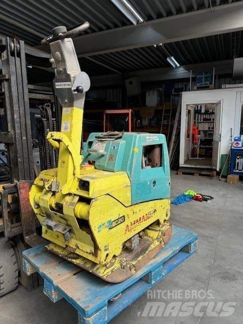 Ammann APH 6020 معدات التعامل مع المواد ووضعها