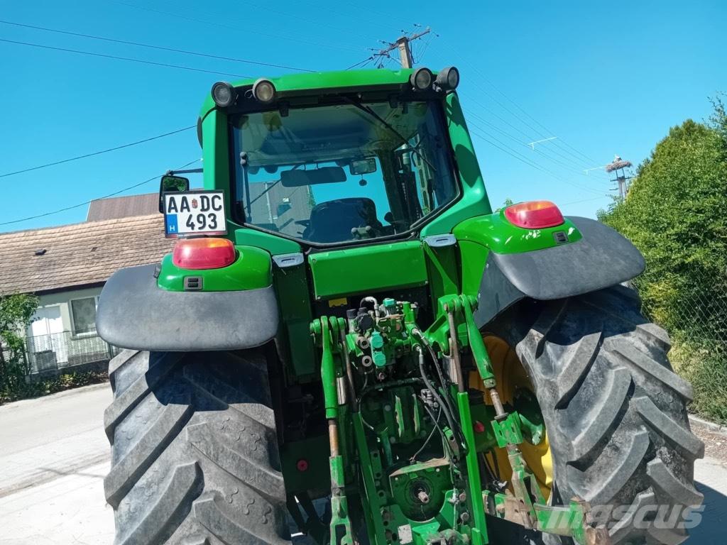 John Deere 6920 الجرارات