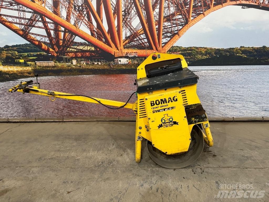 Bomag BW 71 E-2 مداحل أحادية الأسطوانة