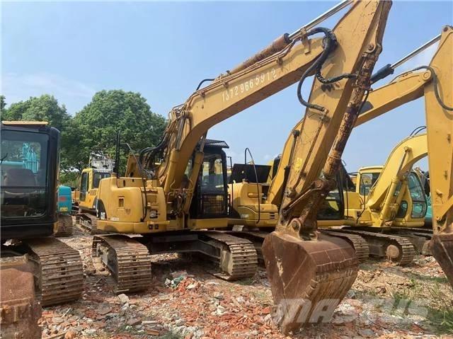 CAT 313C حفارات زحافة