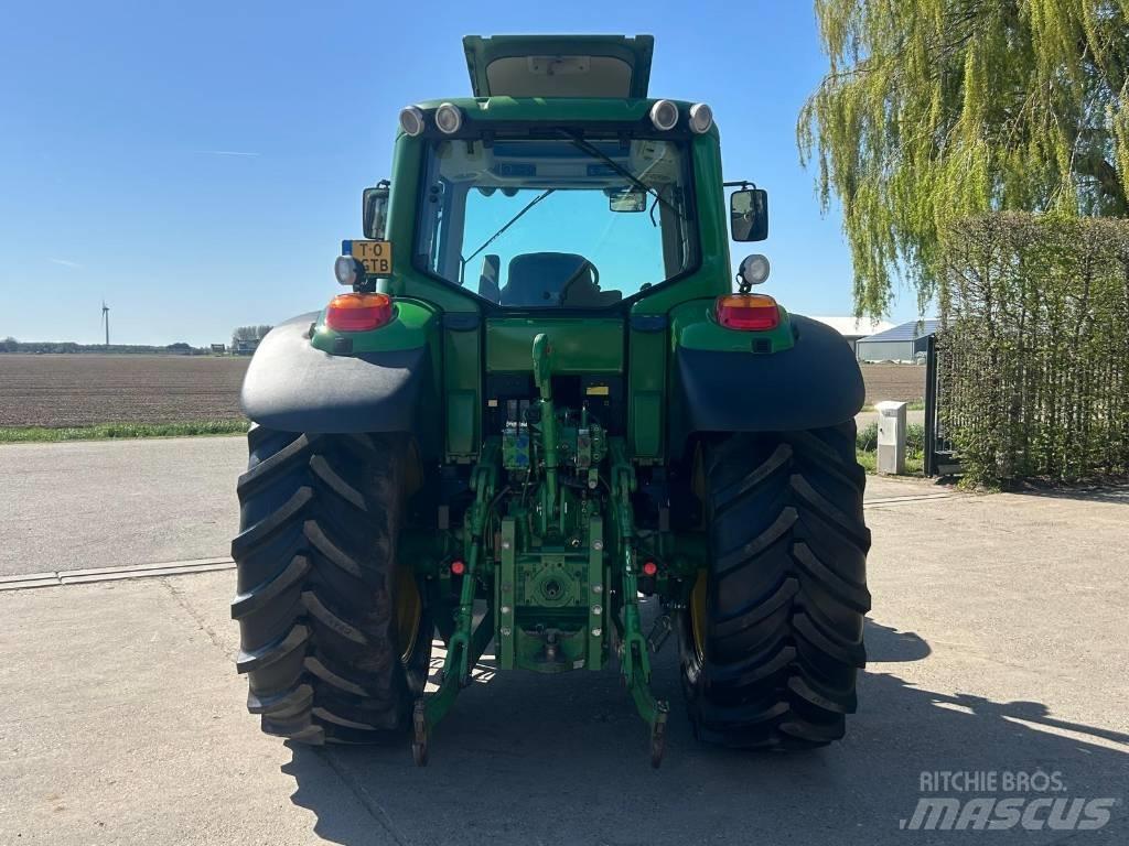 John Deere 6430 الجرارات