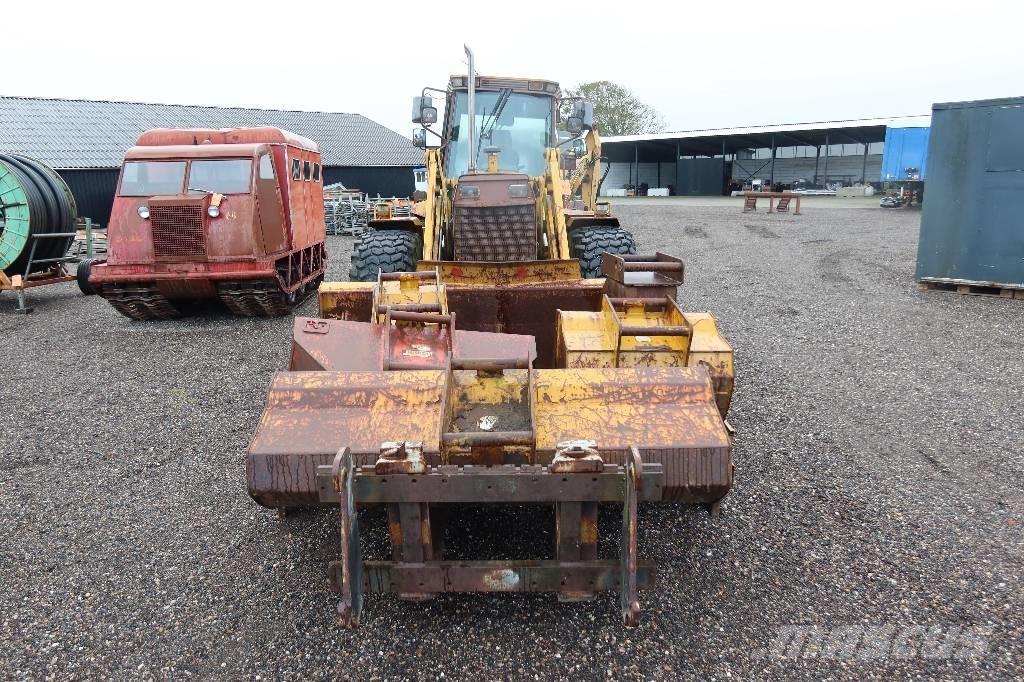 Hydrema 906 لوادر ذات جرافات عكسية