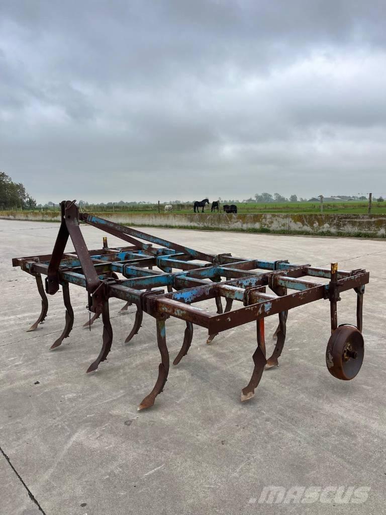 Cultivator 3500 زراعات