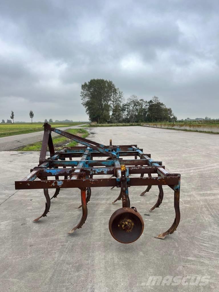 Cultivator 3500 زراعات