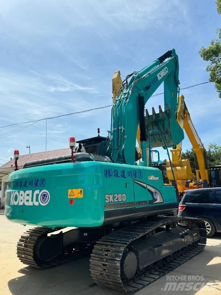 Kobelco SK 200 حفارات زحافة