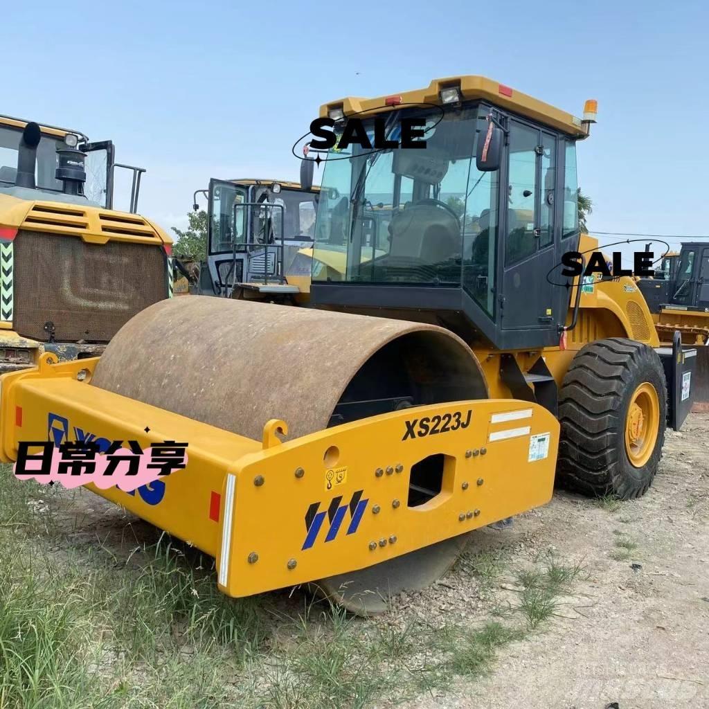 XCMG XS 223 J مداحل أحادية الأسطوانة