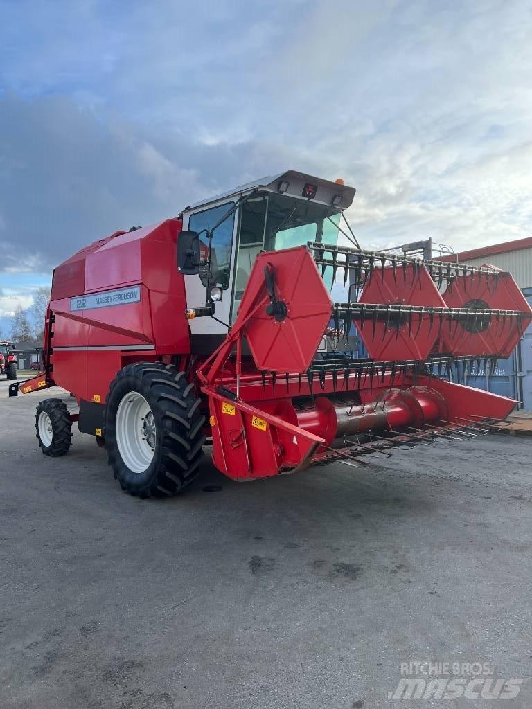 Massey Ferguson 22 حصادات