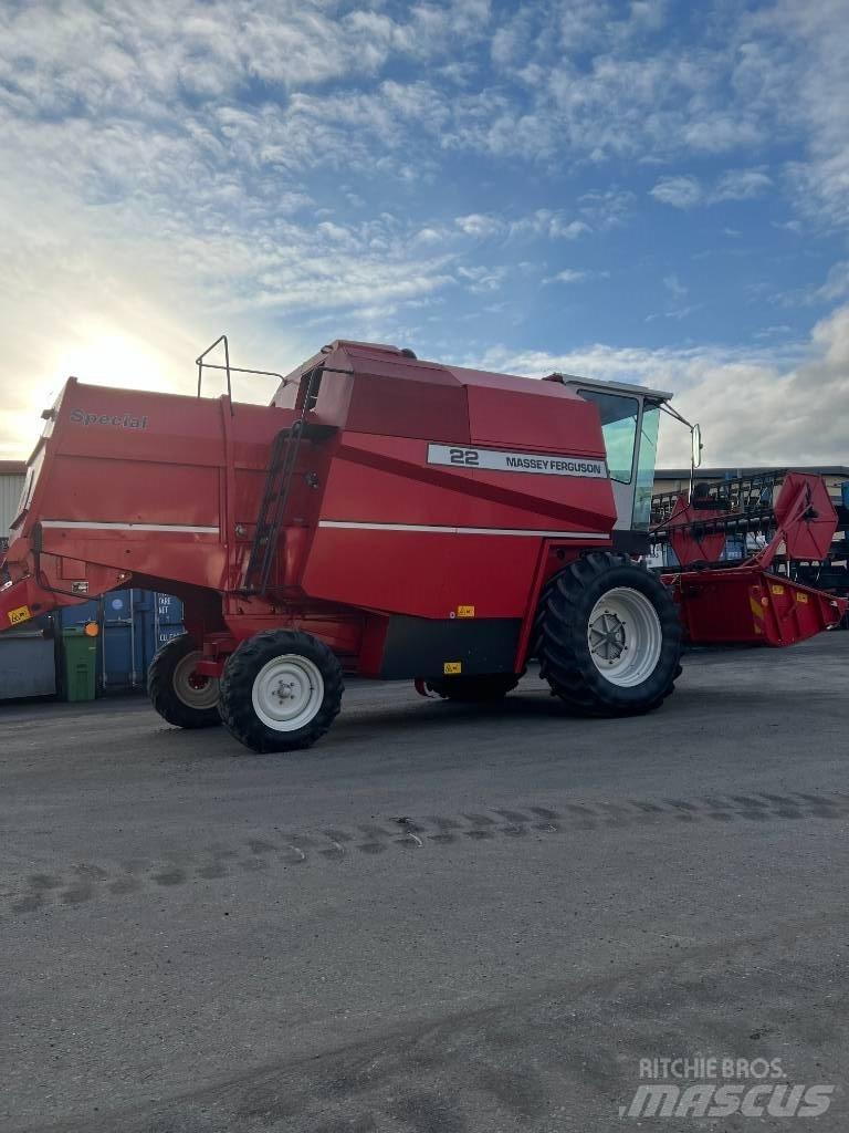 Massey Ferguson 22 حصادات