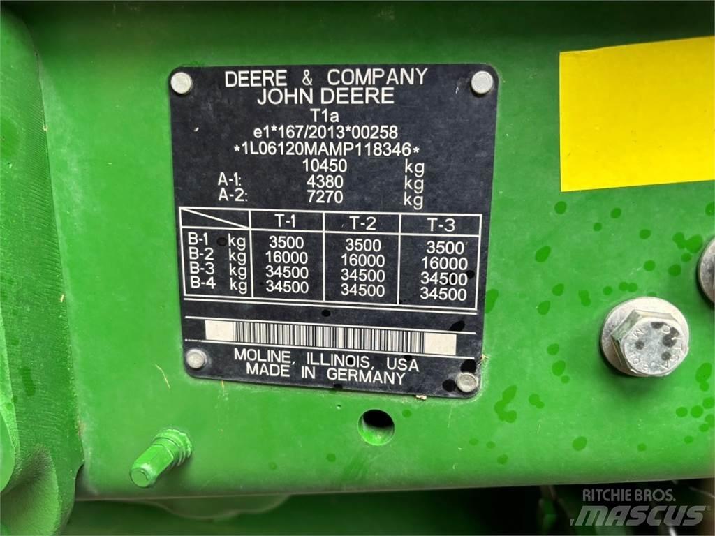 John Deere 6120M الجرارات