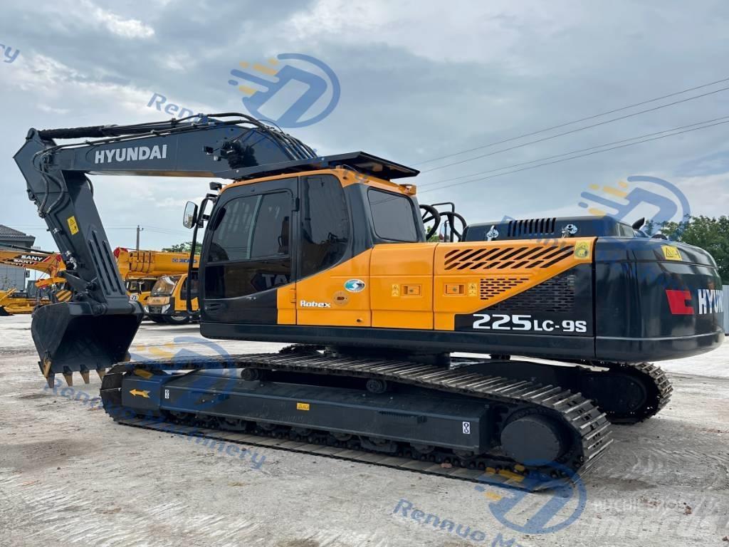 Hyundai 225LC-9S حفارات زحافة