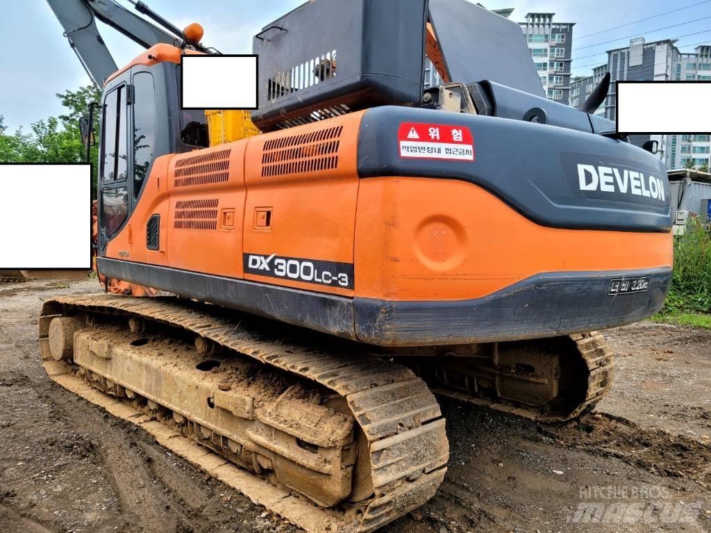 Doosan DX 300 LCA حفارات زحافة