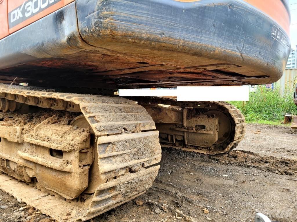 Doosan DX 300 LCA حفارات زحافة