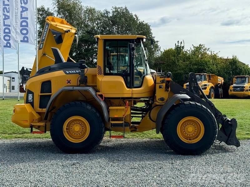 Volvo L 90 H لوادر بعجل