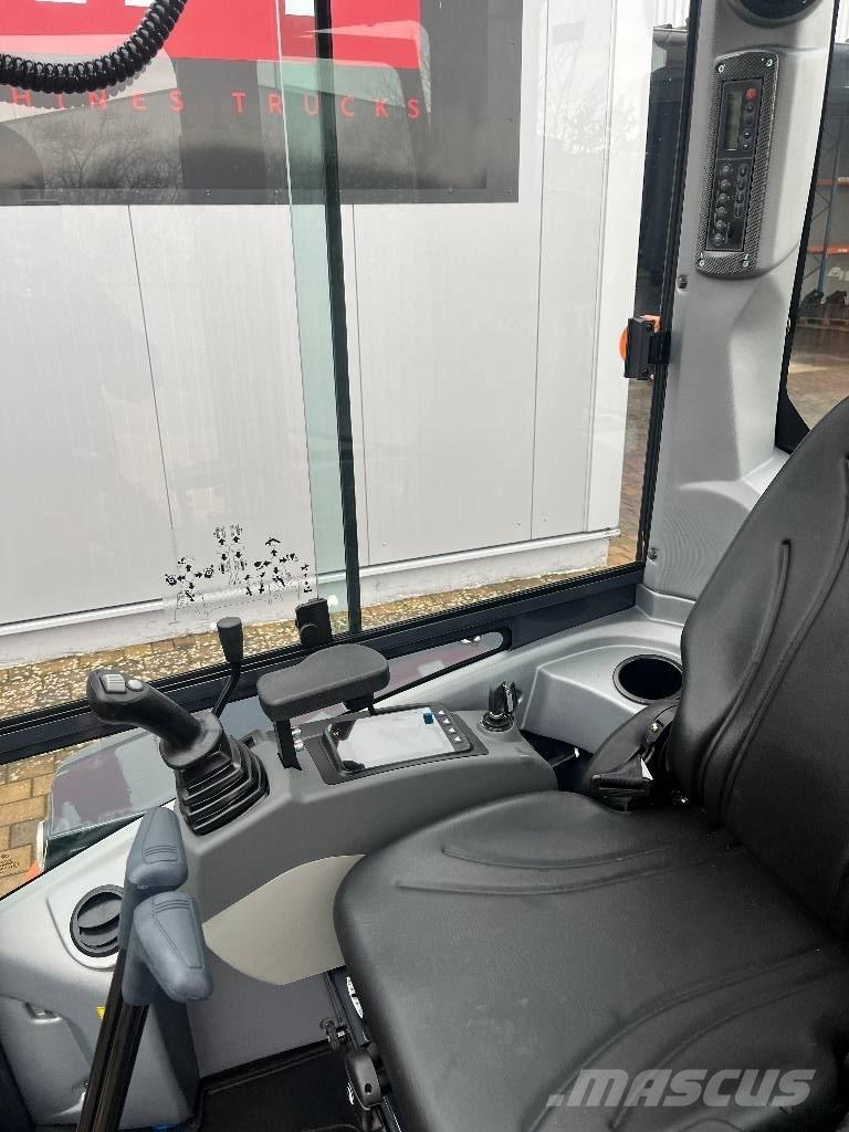 Atlas AC 25 UF حفارات صغيرة أقل من 7 طن (حفارات صغيرة)