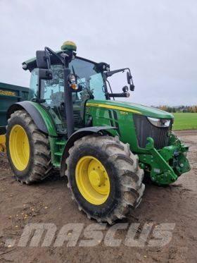 John Deere 5125R الجرارات
