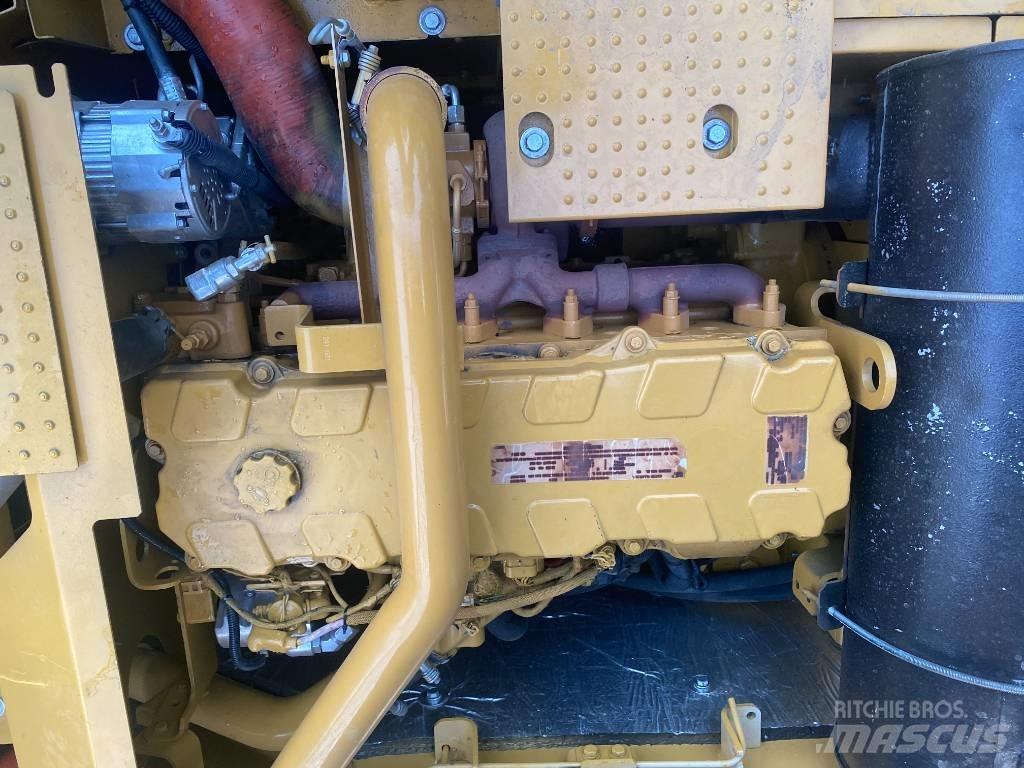 CAT 336 D حفارات زحافة