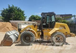 New Holland 12 D لوادر بعجل