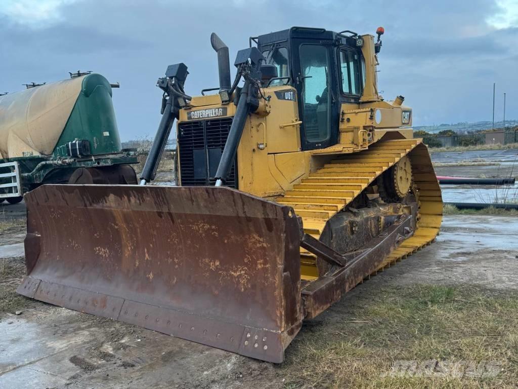 CAT D 6 T LGP بلدوزرات مجنزرة