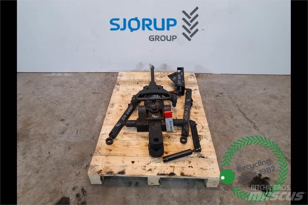 Valtra N121 Hitch ملحقات أخرى للجرارات