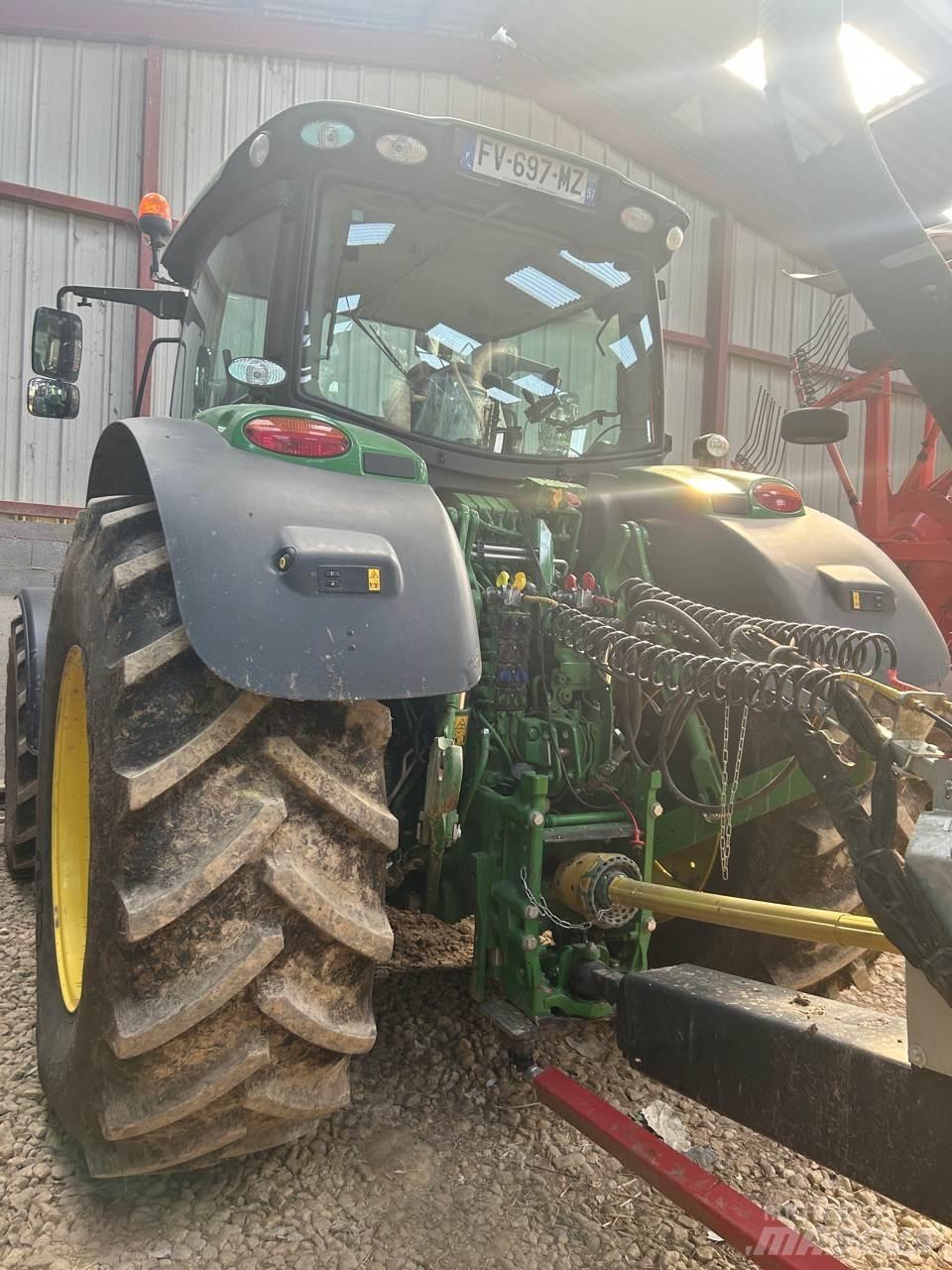John Deere 6195R الجرارات