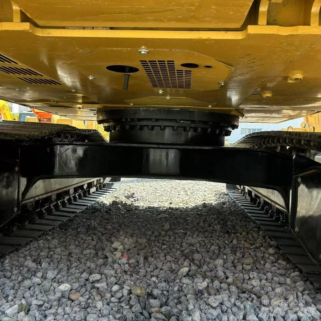 CAT 324D2L حفارات زحافة