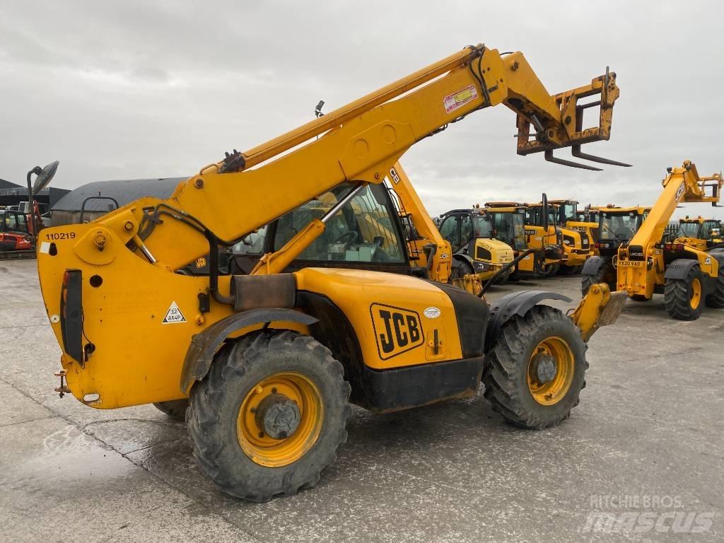 JCB 535-125 معدات مناولة لأغراض الزراعة