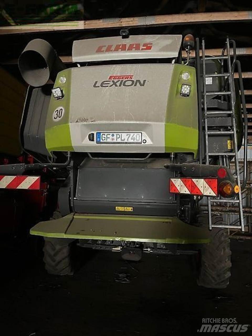CLAAS lexion 740 حصادات