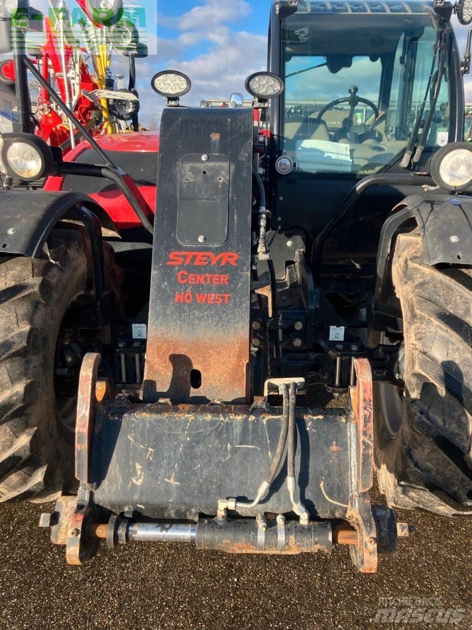 Case IH 635 معدات مناولة لأغراض الزراعة