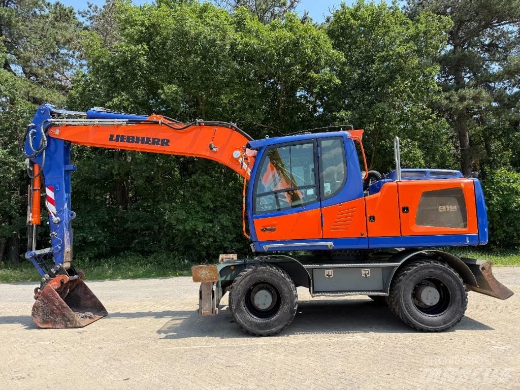 Liebherr A 918 حفارات بعجل